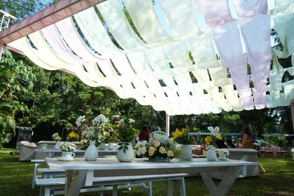 Ceiling and Tablescape — Brunch decor — Taj Exotica